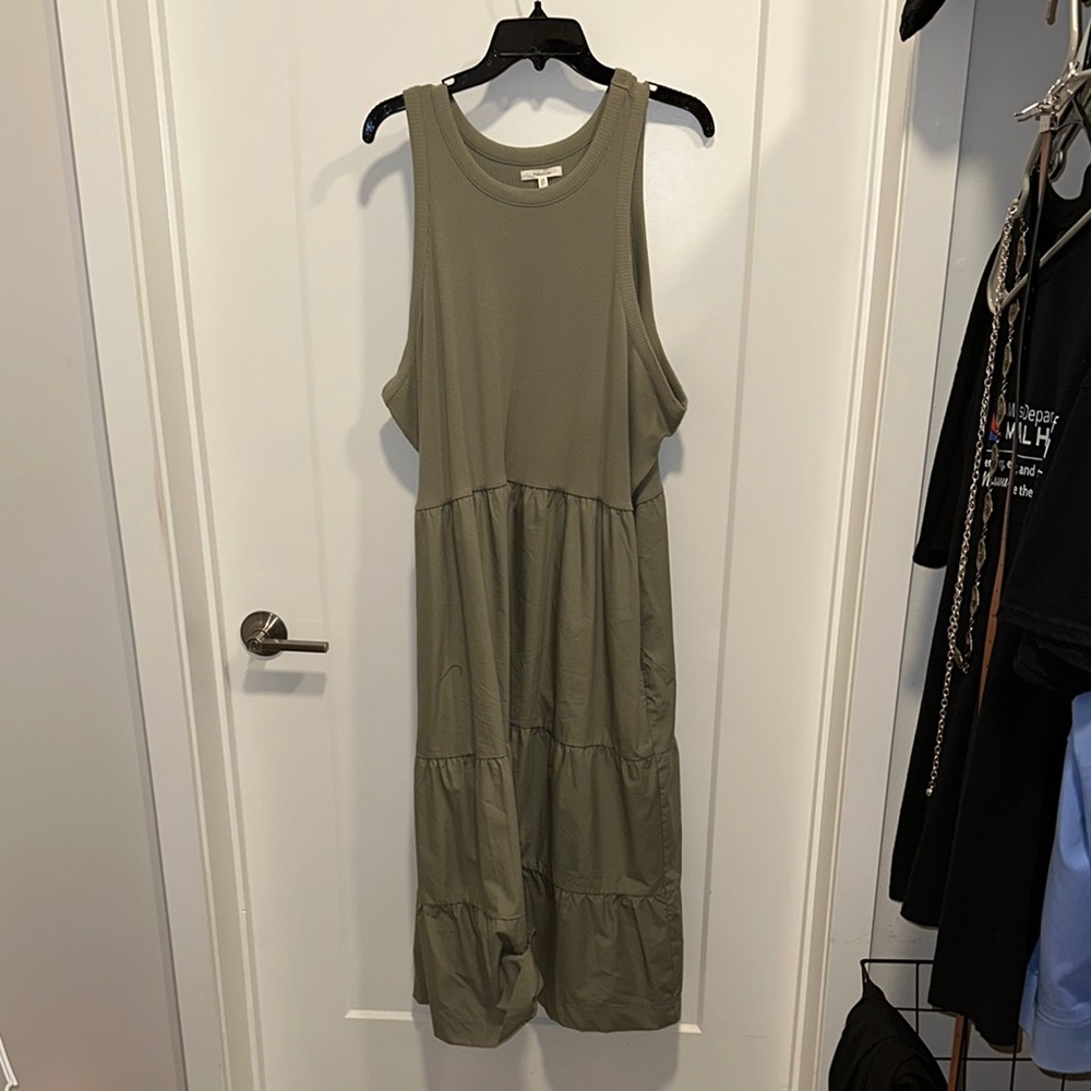 Olive Green Sleeveless Women's Dress
